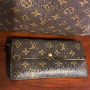 Louis Vuitton Sarah wallet